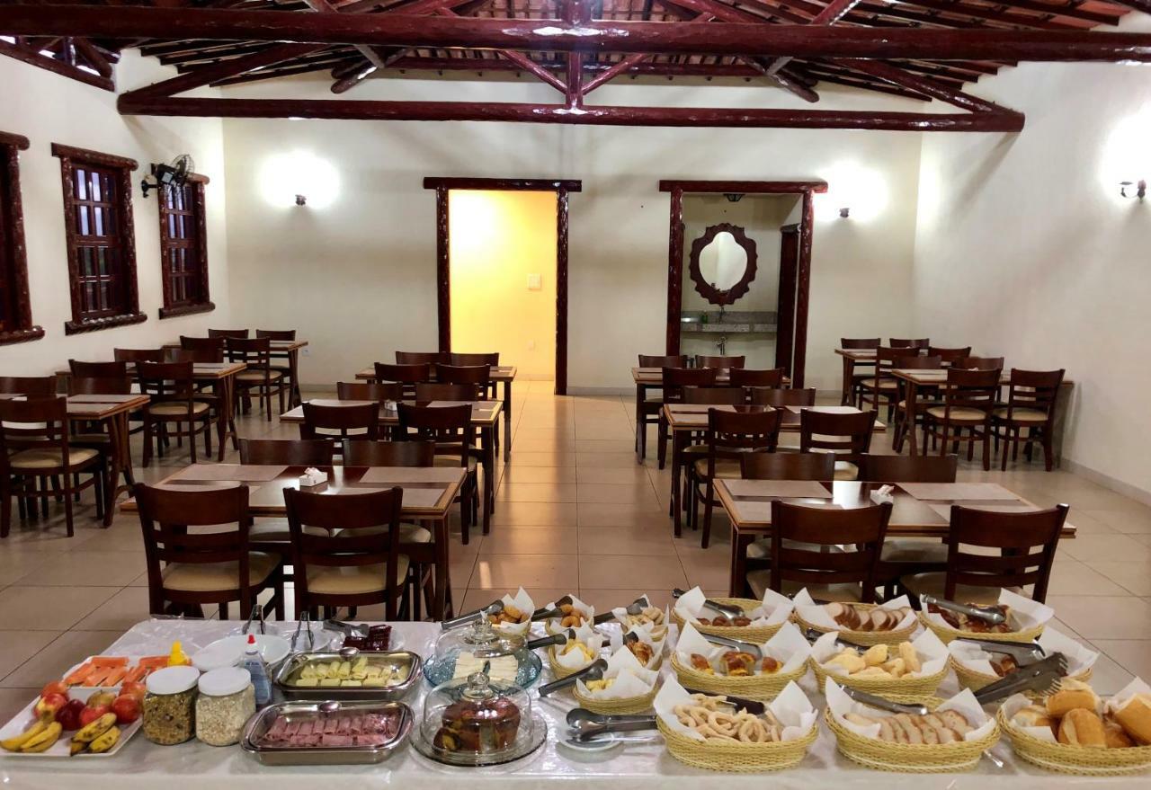 Hotel E Restaurante Sabor De Minas Салинас Екстериор снимка